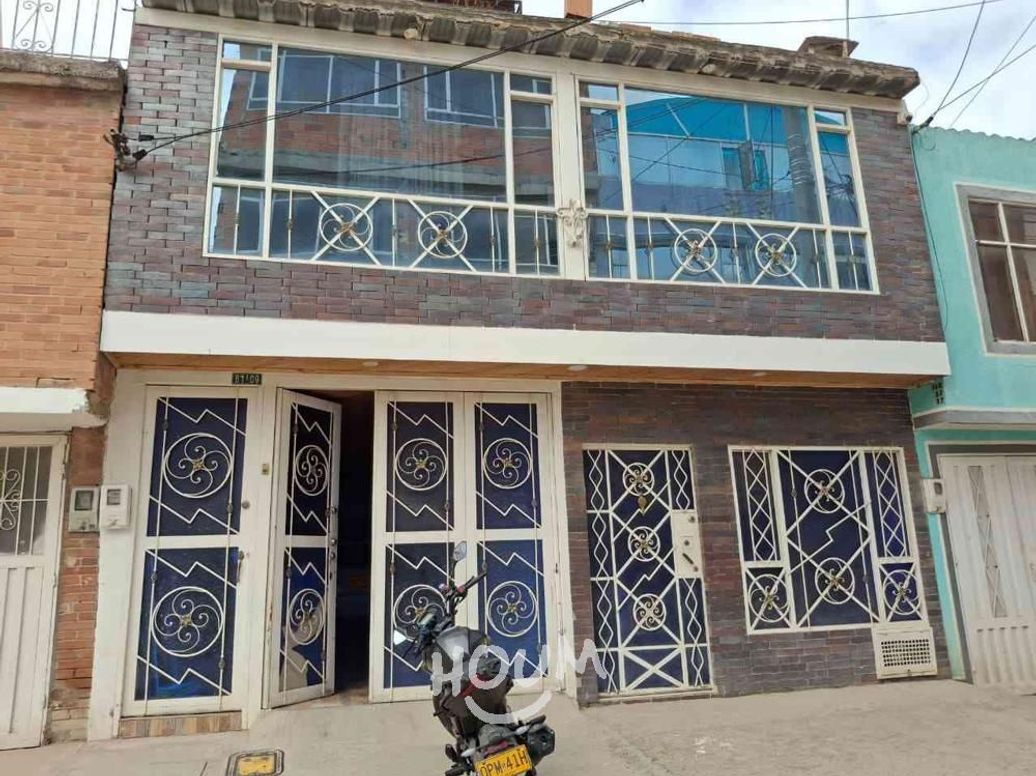 Casa de 5 alcobas en venta en Gran Britalia, Bogotá, 315 m² · foto 3 de 19