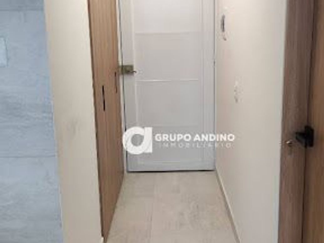 Apartamento de 2 alcobas en venta en Pradera Norte, Bogotá, 42 m² · foto 2 de 7