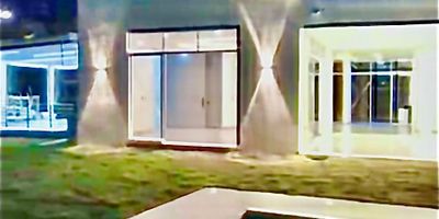 VENDO CASA CAMPRESTRE NUEVA  con sistema inteligente, 
Lote de 830 m² 
 350 m² construidos. 
. ️ 3 habitaciones (principal con vestier y baño),
 estudio con opción a cuarta alcoba. 
2 habitaciones auxiliares con baño privado,
 sala, comedor, 
sala auxiliar,
 cocina  integral  abierta moderna e iluminada  
 baño social, 
alcoba de  servicio con baño,
 área de aseo, 
Piscina privada con luces, bahía, turco y baño externo. 
 450 m² de zona verde en pasto esmeralda. 
3 metros de altura al techo 
ventanales 
 Parqueadero para 5 vehículos cubiertos 
. La unidad ofrece: ️ Dos porterías, ️ Cancha de tenis y fútbol, ️ senderos, ️ Piscinas para adultos y niños, ️ Kiosco social, parque infantil