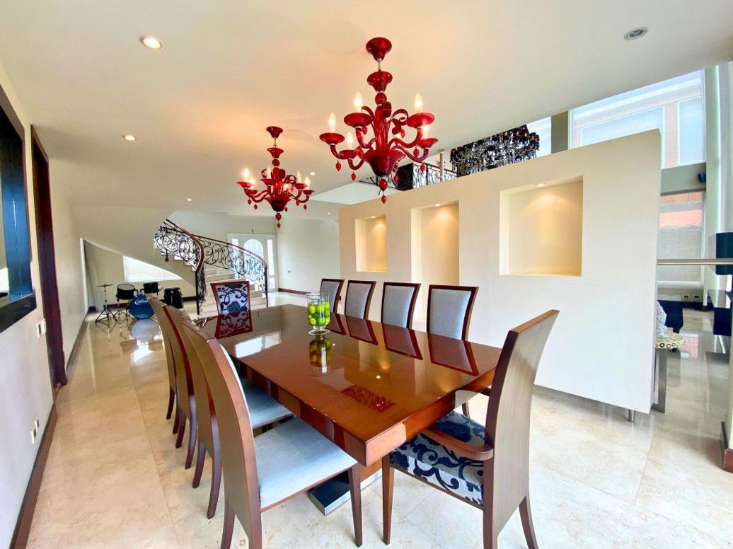 Casa de 5 alcobas en venta en Casa Blanca, Bogotá, 850 m² · foto 4 de 20