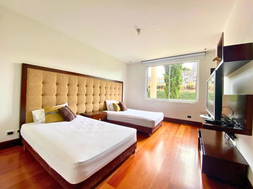 Casa de 5 alcobas en venta en Casa Blanca, Bogotá, 850 m² · foto 16 de 20