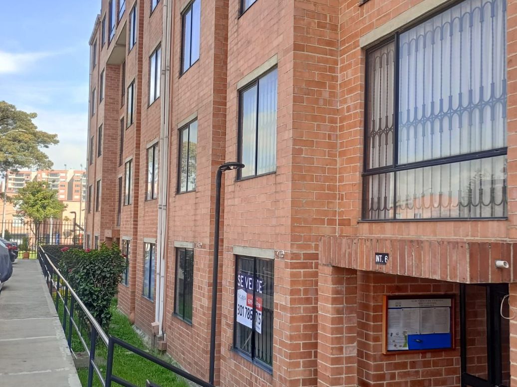 Apartamento en venta en Gran Granada, Bogotá · foto 2 de 10