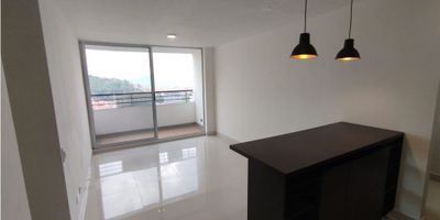 SE ARRIENDA HERMOSO APARTAMENTO EN EL SECTOR DE LA LOMA DE LOS BERNAL,CERCA AL COLEGIO MANYANET.

- SALA COMEDOR.
- COCINA INTEGRAL.
- BARRA AMERICANA.
- 3 HABITACIONES CON CLOSET.
- 2 BAÑOS CABINADOS.
- ZONA DE ROPAS.
- RED DE GAS.
- CALENTADOR.
- PISO 12 CON ASCENSOR.
- PORTERIA 24/7.
- PARQUEDERO COMUN.

ASESOR FELIPE BERRIO ARRENDAMIENTO LA UNION.
3217816918-------6044447383.

