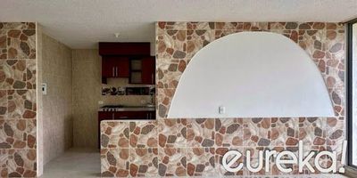 Arrendamos Apartamento en Conjunto Residencial Ibanasca, ubicado en el piso 8, cuentacon 3 alcobas, 2baños, sala, comedor, cocina integral, zona de ropas. 