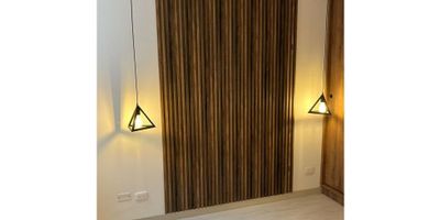 Se vende apartamento en el conjunto residencial Mistral, ubicado en Fontibón, Bogotá D.C. Esta propiedad cuenta con 2 habitaciones, 1 baño, closets, sala, cocina integral, red de gas, cuarto de lavado y una superficie total de 42 metros cuadrados. En buen estado, el apartamento ofrece una amplia gama de servicios como alberca, juegos infantiles, gimnasio, salón de eventos, sala de juntas, jardín, terraza, recepción, buen acceso, escuelas cercanas, zonas verdes, seguridad las 24 horas, elevador y apto para mascotas. Su precio de venta es de $330,000,000, con un costo de expensas mensuales de $170,000. Una excelente oportunidad para adquirir una propiedad en un conjunto residencial con todas las comodidades y servicios necesarios.
