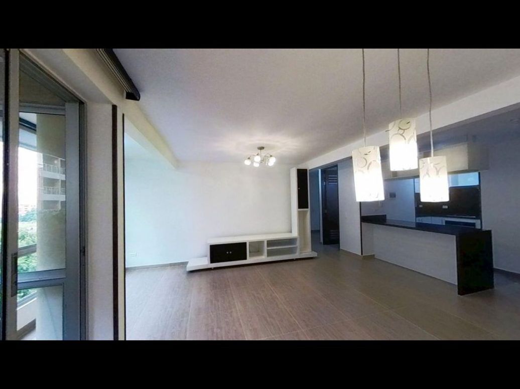 Apartamento de 3 alcobas en venta en Campo Alegre, Bogotá, 84 m² · foto 3 de 20