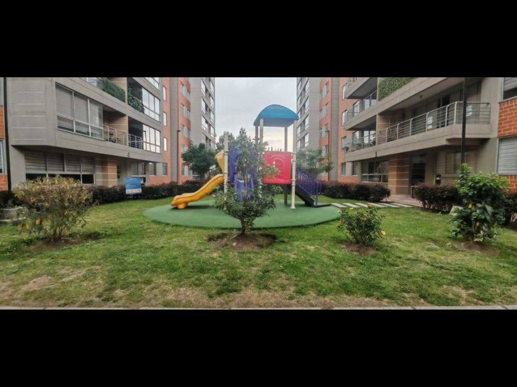 Apartamento de 3 alcobas en venta en Campo Alegre, Bogotá, 84 m² · foto 16 de 20