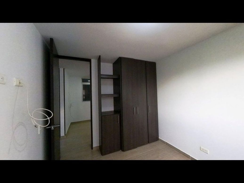 Apartamento de 3 alcobas en venta en Campo Alegre, Bogotá, 84 m² · foto 13 de 20