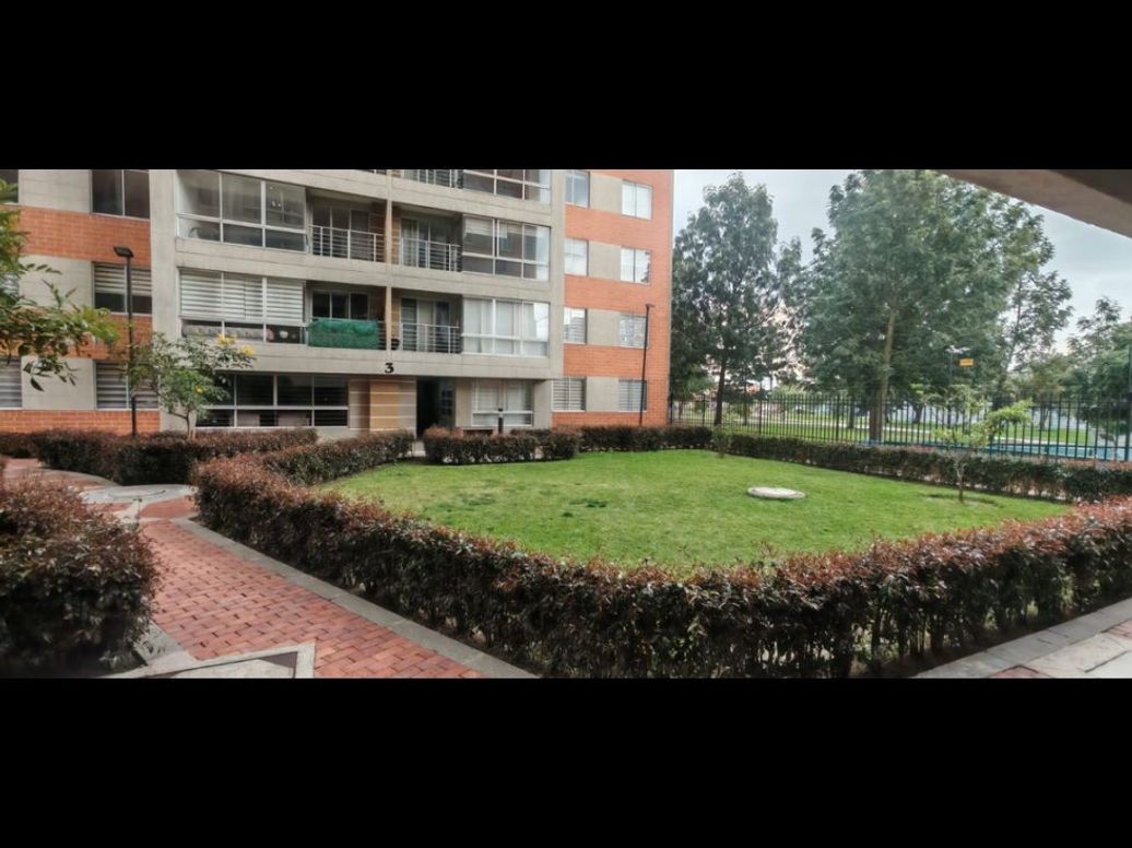 Apartamento de 3 alcobas en venta en Campo Alegre, Bogotá, 84 m² · foto 19 de 20