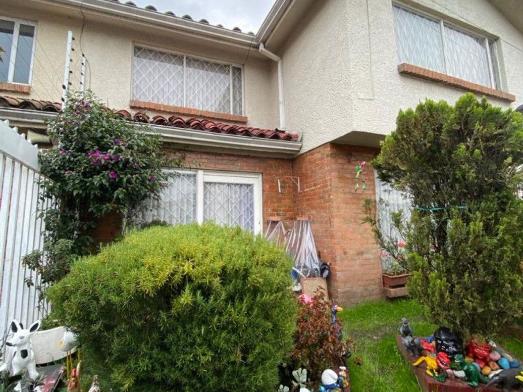 Casa en venta en Mónaco, Bogotá · foto 2 de 19
