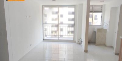 Hermoso apartamento en arriendo ubicado en el sector Villas del Sol en Bello! Con un área de 55 m², este moderno inmueble ofrece 3 cómodas habitaciones con clóset, 2 baños completos, cocina integral con red de gas, zona de ropas independiente, sala comedor con balcón y piso en cerámica. Hace parte de una unidad cerrada con portería 24 horas, ascensor, piscina y amplias zonas verdes, brindándote seguridad, confort y bienestar en un entorno tranquilo. Gracias a su excelente ubicación, tendrás fáciles y cómodas vías de acceso  ¡Bienvenido a tu nuevo hogar! ¡City Raíz busca su tranquilidad! - Código: 19966 Contáctanos por WhatsApp al 310 840 1461 o llamándonos al 604 411 7372 www.cityraiz.com