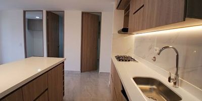 Descubre tu nuevo hogar en El Porvenir: moderno apartamento de 48 m² en conjunto cerrado, con una vista espectacular que te enamorará. Cuenta con 3 cómodas habitaciones, 2 baños con acabados de lujo, cocina integral, zona de ropas independiente y espacios bien distribuidos que maximizan cada rincón. Vive con tranquilidad y seguridad en un entorno residencial privilegiado, cerca de todo lo que necesitas. ¡Perfecto para quienes buscan confort, estilo y calidad de vida!