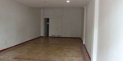 Local en venta ubicado en el barrio Pie de a Popa, este inmueble cuenta con 43 mts2, ubicado sobre via principal a pocos metros de la avenida pedro de heredia, bombas de gasolina, entidades educativas, estaciones de transcaribe y centro comercial caribe plaza, un lugar ideal para tu negocio o inversión.