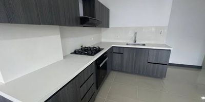 se arrienda hermoso apartamento en cerca a  campo amor, cuenta con 2 alcobas con closet, sala comedor, cocina integral amplia , zona de ropas, 2 baños cabinados, 3 piso con excelente vista, muy bien ubicado con excelentes vías de transporte, zona residencial, excelente iluminación, ventanal.