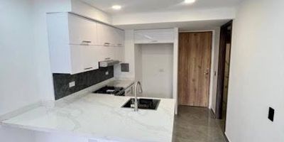 Apartamento de 70Mts2 ubicado en conjunto cerrado con muy buenos y iluminados espacios, buenas rutas de acceso vial. Perfecto para compartir en familia. Ubicado en excelente sector cerca de la Virgen de Lourdes 
