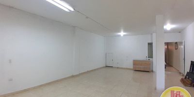 Código 6438. 1° PISO EN EDIFICACION DE 3 PISOS. Acceso al inmueble: Directo a la vía. LOCAL INTERNO. No colchonerías, venta de muebles, ni carpinterías. Consultar restricciones. Sin IVA, propietario no responsable de recaudar IVA para el 2024.