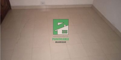 SE ARRIENDA APARTAMENTO EN MANRIQUE SEGUNDO PISO
NOTA: NO PERSONAS RUIDOSAS.
CUENTA CON:
- SALA COMEDOR
- 2 ALCOBAS CON PUERTAS
- 2 CLOSET
- PATIO
- ZONA DE ROPA
- 1 BAÑO CABINADO
- COCINA INTEGRAL
- RED DE GAS
- BALCÓN
- PISO EN CERAMICA
- AGUA CALIENTE.
NOTA: PARQUEADERO PARA UNA MOTO EN EL PRIMER PISO.
CONTACTO: ARRENDAMIENTOS PANORAMA MANRIQUE
TELEFONO: (604) 5166060. WHATSAPP: 3104700944

