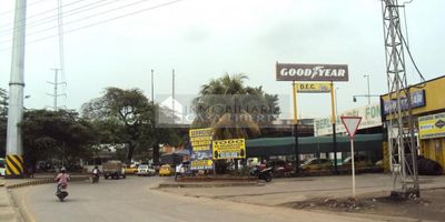 Casa liberty presenta amplio, local comercial con área de bodegaje en el sector del salado, con un área de 3.465 m2, cuenta con amplias áreas de exhibición, pisos en cemento  , bahía de parqueadero, pozo de agua propio, tanque de 20.000 Lt  y muy buenos acabados, el sector es bastante transitable, industrial y comercial, con amplios accesos y vías pavimentadas, cercano a restaurantes, zonas de comercio, transporte publico y vías principales. cod 100830