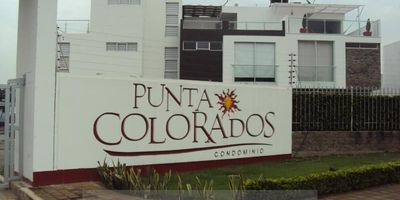 Casa Liberty presenta exclusiva casa para estrenar con muy buena distribución de espacios, la cual cuenta con un área de 97 m2 de lote y 170  construidos, tres niveles, distribuidos así; tres habitaciones, cuatro baños, sala, comedor, cocina integral tipo isla, zona de ropas, terraza, patio trasero, estacionamiento para dos vehículos, pisos en porcelanato y excelentes acabados, el conjunto ofrece portería y vigilancia las 24 hrs, amplios accesos y vías internas pavimentadas, amplias zonas verdes y hermosos jardines, zona infantil, salón de eventos y piscina para adultos y niños, el sector es tranquilo con un clima espectacular, cercano a centros recreacionales, estaciones de servicio, supermercados, canchas deportivas, transporte publico y vías principales. cod100710