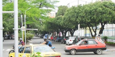 LOTE UBICADO EN LA CANCHA DE LA AV 0, ACTUALMENTE ARRENDADA CON UN CANNON APROXIMADO DE $10.000.000. COD 100106.