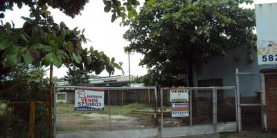 Casa Liberty presenta 5.800 m2 de área lote con uso de suelos múltiples para construir, con magnifica ubicación y esquinero, el sector es comercial ye industrial, cercano a supermercados, transporte publico y vías principales. COD100079