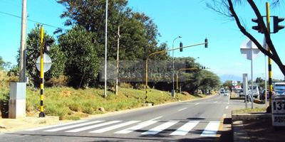 Casa Liberty presenta exclusivo lote con magnifica ubicación en el municipio de los patios, con un área de 16.753 metros cuadrados, con uso de suelos múltiples, un sector de alto desarrollo y valorización, residencial y comercial, altamente transitado, esta ubicado sobre la av principal (avenida 10) de los patios, cercano a supermercados, restaurantes, transporte publico, estaciones de gasolina, transporte publico y demás vías principales. cod 100078