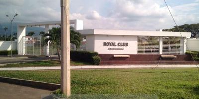 Casa liberty presenta este amplio lote dentro de exclusivo conjunto cerrado  en vía bocono para construir vivienda con un área de 530 m2, el conjunto ofrece portería, jardines, y vigilancia las 24 horas, el sector es residencial y campestre con amplios accesos y vías pavimentadas, cerca a supermercados, y transporte publico,acceso y vías internas pavimentadas. COD 100025