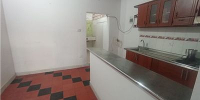 Se arrienda apartaestudio en sector de laureles lorena 3 piso sin ascensor
Servicios incluidos

- Sala
- Cocina integral
- 1 Habitacion con closet
- Baño cabinado
- Zona de ropas

$1.425.000, CANON ARRENDAMIENTO APROXIMADO

Asesora Ana Maria Osorio 312 849 71 04 - 347 12 14
