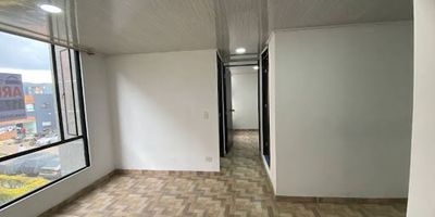 ¡Hermoso apartamento en Soacha Parque Campestre etapa 10! Apartamento remodelado para estrenar ubicado en tercer piso en conjunto cerrado, cerca del Centro Comercial Parque Campestre Soacha, Universidad de Cundinamarca y Uniminuto y a pocos pasos de la avenida Indumil. Al ingresar encontrará una amplia sala comedor, cocina integral, dos cómodas alcobas, un baño y zona de ropas. Techos en PVC que aportan diseño y fácil mantenimiento, e iluminación LED en todos los espacios para mayor eficiencia y confort. El conjunto cuenta con lavandería comunal, salón de juegos, parque infantil, zona verde para mascotas y mucho más. Para más información contáctenos al correo electrónico yolanda.betancurinmobiliariabogota.com o al teléfono 317 705 1208. El equipo de Inmobiliaria Bogotá está comprometido con brindar una experiencia de vida excepcional para nuestros clientes, desde el momento en que se unen a nuestra comunidad.