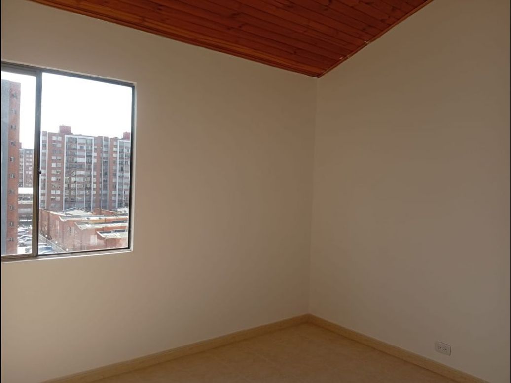 Apartamento de 3 alcobas en venta en Hipotecho Et. Ii, Bogotá, 75 m² · foto 2 de 11