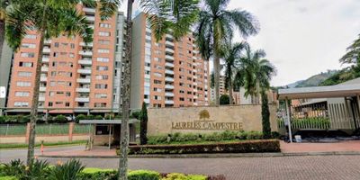 ? ¡Arriendo Apartamento en Laureles Campestre! ?

Consta de:


 
 ? 3 Habitaciones: Todas con clóset.
 
 
 ? 2 Baños.
 
 
 ? Cocina integral con red de gas.
 
 
 ?️ Sala comedor.
 
 
 ? Parqueadero.
 
 
 ? Cuarto útil.
 


La unidad es súper completa y segura. Tienes todo sin salir de casa:


 
 ?‍♂️ Piscina: Para los días de sol y calor.
 
 
 ⚽ Cancha de microfútbol y ? Baloncesto.
 
 
 ? ¡Un lago de pesca para desestresarte!
 
 
 ? Minimercado.
 
 
 ? Cajero Bancolombia.
 
 
 ?‍♀️ Peluquería: Siempre listo/a para cualquier plan.
 


? ¡Transporte!


 
 ? Rutas de buses: Pasan las rutas de Laureles (190, 191, 192, 193).
 
 
 ? Alimentador del Metro: Te conecta fácil con las estaciones Santa Lucía y Floresta.
 
 
 ? Acopio de taxis: Siempre tendrás cómo moverte rápido.
 


¡Es una de las mejores unidades de la zona! Un lugar tranquilo, seguro y con todo lo que necesitas a la mano.
