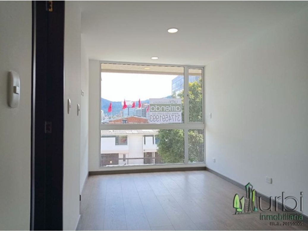 Apartaestudio en venta en La Castellana, Bogotá, 29 m² · foto 2 de 13