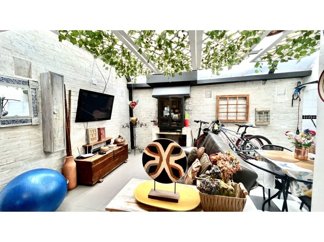 Casa de 4 alcobas en venta en Cedro Golf, Bogotá, 208 m² · foto 2 de 20