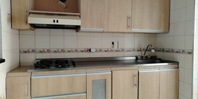 Casa para venta en Envigado, sector Alcalá,  cuenta con 3 alcobas más servicio, 3 baños, sala comedor, zona de ropas, parqueadero cubierto, cerca a la estación del metro Envigado, a tan solo 5  minutos del parque principal de Envigado, excelente ubicación, fácil acceso a transporte público y buenos acabados. Para mayor información contáctanos en Inmobiliaria Alcalá estamos para asesorarte.