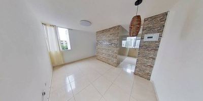 Apartamento en venta de 46m2, con vista interior, ubicado en un 5to piso (Torre 14 Apto 501), acceso por escaleras, parqueadero comunal. Consta de 3 habitaciones, 1 baño, sala comedor, cocina integral y zona de lavandería. Tiene piso cerámico en todas sus zonas. El Conjunto cuenta con vigilancia privada las 24 horas. Cerca a almacenes de cadena como Isimo, Ara, D1 y Olimpica; cerca a colegio Villas de san pablo; Vías de acceso por la carrerea 9G.
 h_property_nid_ref:  37983996189
 h_property_uuid_detail:  a93de0ae-7b72-429c-b205-5f1e10353e20
 ubicacion: Barranquilla,Caribe Verde
 Inmueble ofertado por nuestro aliado HABI.