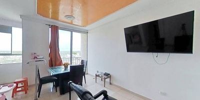 Apartamento en venta de 57 m² con vista exterior, ubicado en un octavo piso (Torre A, Apto 803), con acceso por ascensor. Consta de 2 habitaciones, 2 baños, sala comedor, cocina integral y zona de lavandería. Tiene piso cerámico en todo el inmueble. El conjunto cuenta con vigilancia privada las 24 horas. Cerca a centros comerciales MIO Plaza y Gran Manzana; colegios CEADI y Dios es Amor; con vías de acceso por la Carretera de la Cordialidad.
 h_property_nid_ref:  46798935476
 h_property_uuid_detail:  5a92a424-8e27-4cfc-8553-8cb5657d6331
 ubicacion: Cartagena,Portal de la Cordialidad
 Inmueble ofertado por nuestro aliado HABI.