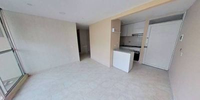 Apartamento en venta de 56m2, con vista interior, ubicado en un 3er piso (Torre 6 Apto 303), acceso por ascensor, parqueadero comunal. Consta de 3 habitaciones, 2 baños, sala comedor, cocina integral y zona de lavandería. Tiene piso cerámico en todas sus zonas. El Conjunto cuenta con salón comunal, piscinas, parque infantil, zona bbq y vigilancia privada las 24 horas. Cerca a centro comercial Jardin del Rio y Muelle del Rio; cerca a almacenes de cadena como Olimpica, Ara y D1; Vías de acceso por la calle 112.
 h_property_nid_ref:  43123523484
 h_property_uuid_detail:  11c80bcc-3055-4b27-8a3e-762ebda73856
 ubicacion: Barranquilla,Alameda del Rio
 Inmueble ofertado por nuestro aliado HABI.