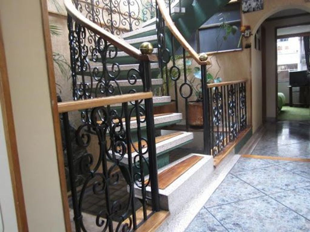 Casa de 7 alcobas en venta en Modelia, Bogotá, 430 m² · foto 3 de 20
