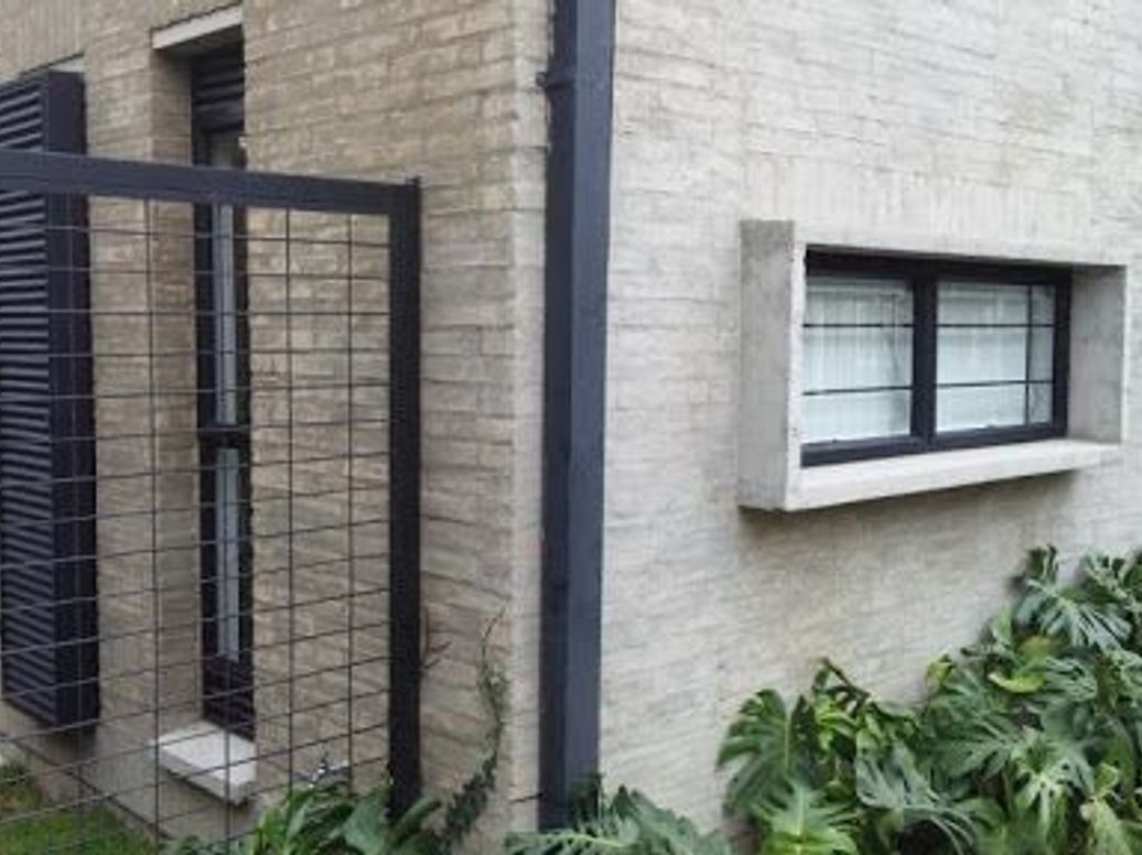Casa de 8 alcobas en venta en Armenia, Bogotá, 316 m² · foto 3 de 20