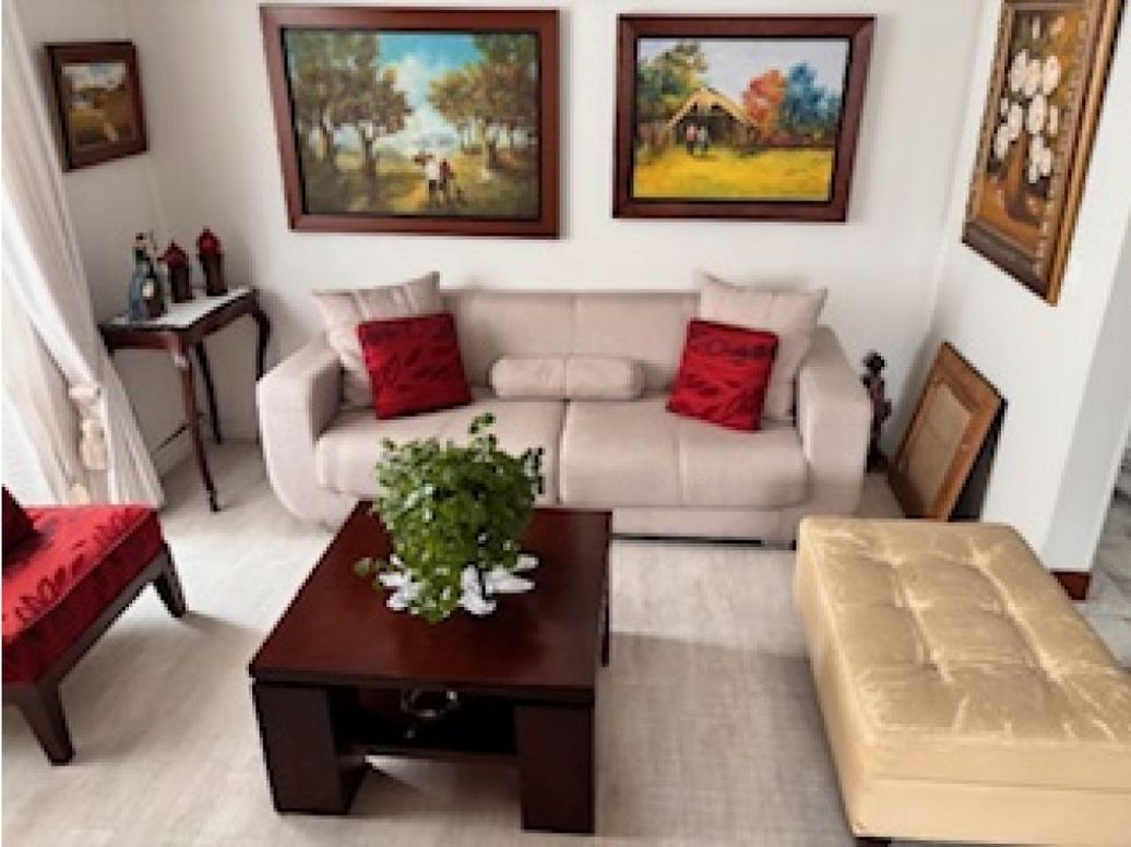 Casa de 3 alcobas en venta en Niza, Bogotá, 483 m² · foto 4 de 14
