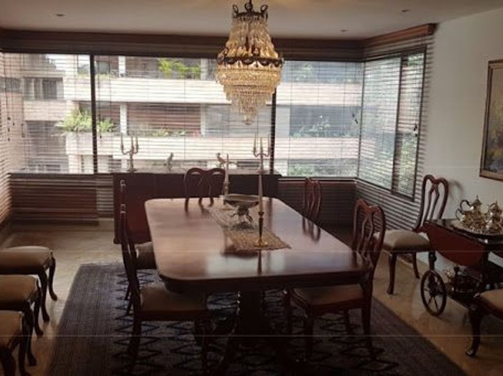 Apartamento de 3 alcobas en venta en El Refugio De Suba, Bogotá, 326 m² · foto 3 de 12