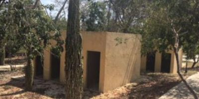 En el valor del lote, esta incluido un parqueadero y un deposito, esta autorizado para vivienda.