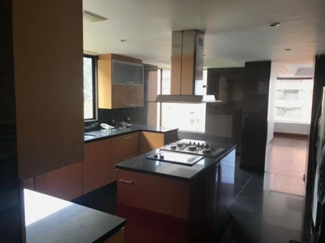 Apartamento de 3 alcobas en venta en El Retiro, Bogotá, 353 m² · foto 10 de 20