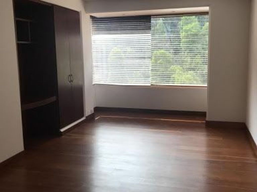 Apartamento de 3 alcobas en venta en El Retiro, Bogotá, 353 m² · foto 15 de 20