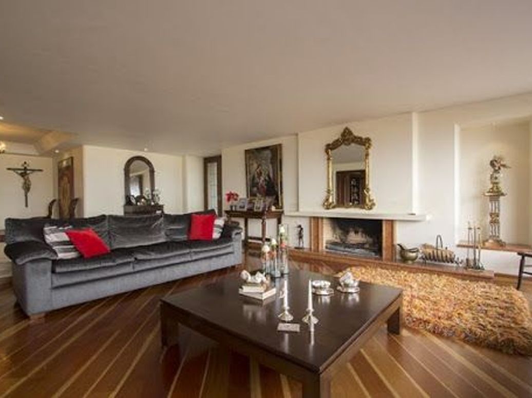 Apartamento de 4 alcobas en venta en Chicó Alto, Bogotá, 331 m² · foto 2 de 20