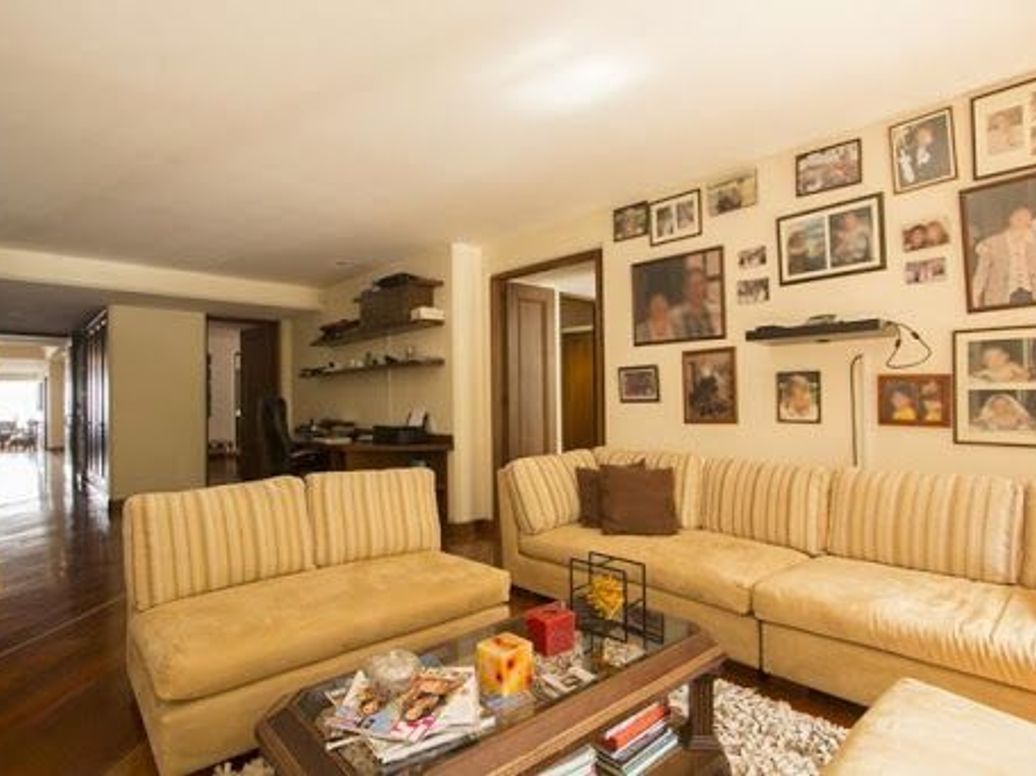 Apartamento de 4 alcobas en venta en Chicó Alto, Bogotá, 331 m² · foto 16 de 20