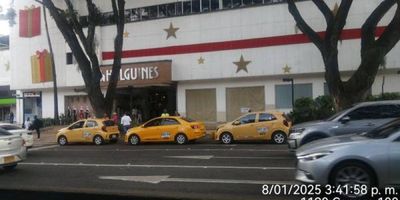 Seis locales unidos físicamente jurídicamente independientes con destinación y uso de oficina bancaria. Cuenta con oficinas, cocina, baños, bodega y deposito. Vetustez 33 años. Vr Admón. $5.930.700.