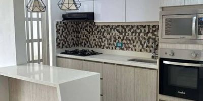 Apartamento para arriendo Itagüí Sector De Viviendas del sur, cerca al parque de las chimeneas y fácil acceso, con rutas de transporte público hasta la unidad cerca de super mercados y patinodromo.