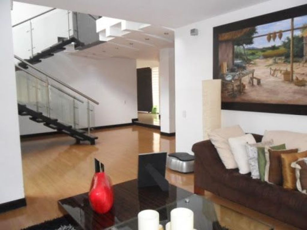 Casa de 3 alcobas en venta en Guaymaral, Bogotá, 380 m² · foto 7 de 18
