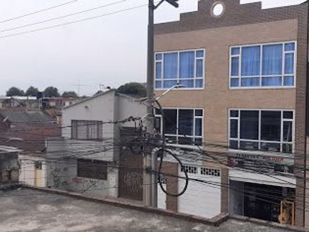 Casa de 4 alcobas en venta en Fontibón Centro, Bogotá, 288 m² · foto 5 de 11